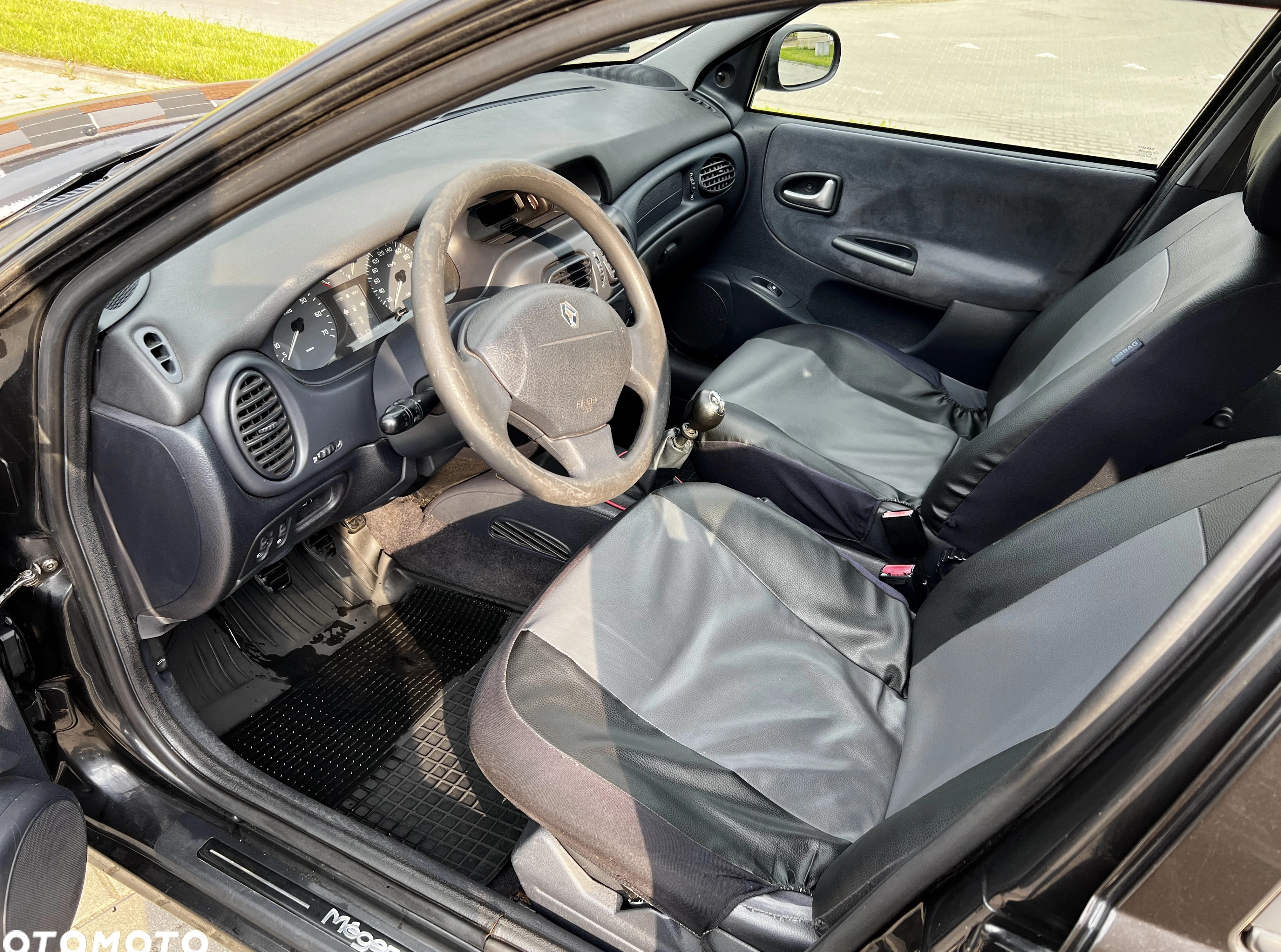 Volvo V40 cena 79000 przebieg: 64000, rok produkcji 2018 z Kłodawa małe 211